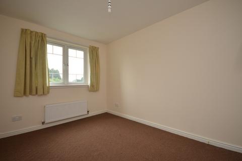2 bedroom flat to rent, McCormack Place, Flat 4, Larbert, Falkirk, FK5 4TZ