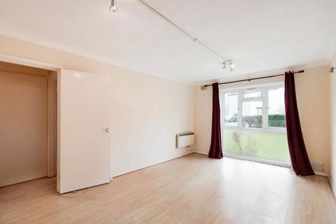 2, Swallow Court, 186 Cheam Common Road, Worcester Park, KT4 8QW