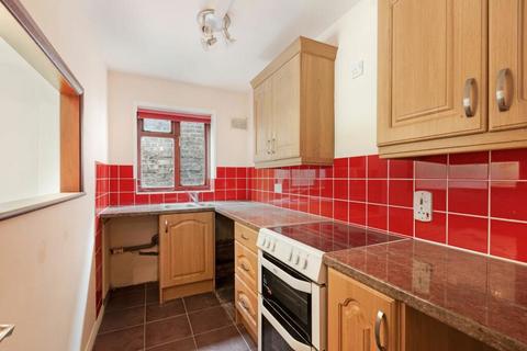 2, Swallow Court, 186 Cheam Common Road, Worcester Park, KT4 8QW