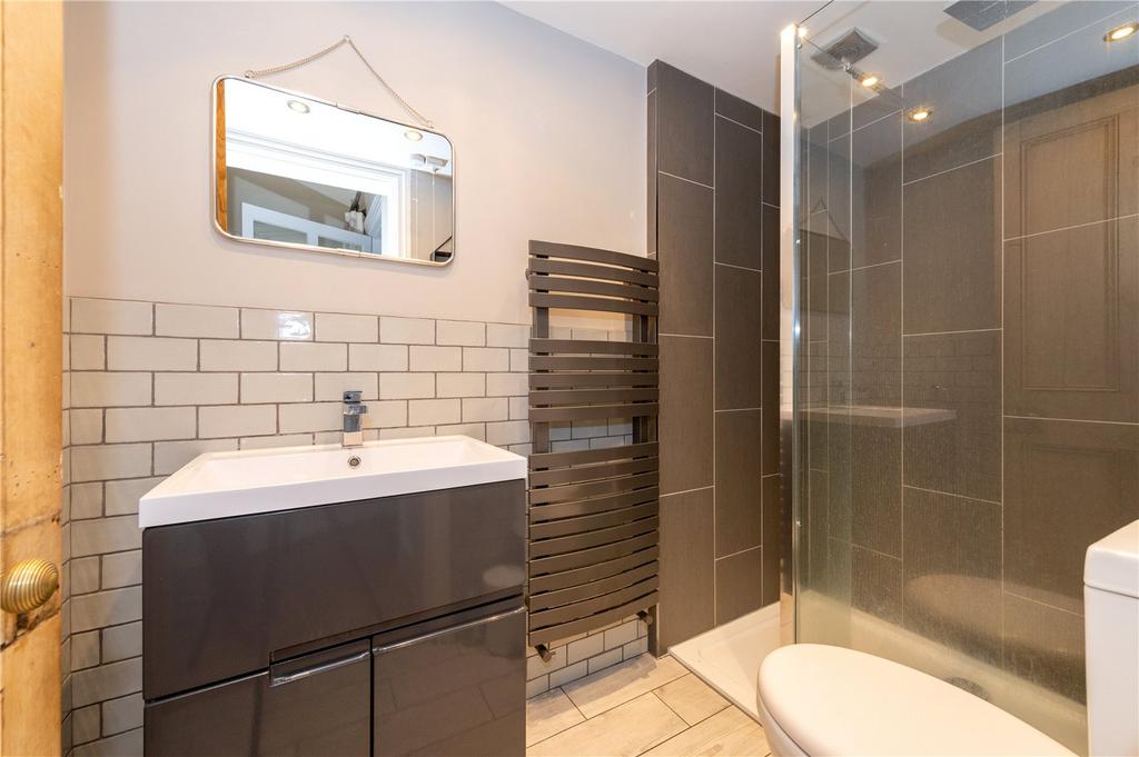 Ground Floor Shower