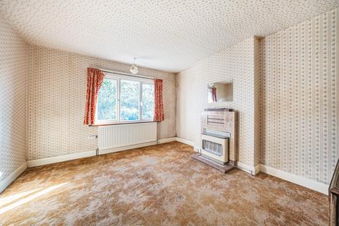 60 Greenfield Gardens, London, NW2 1HY