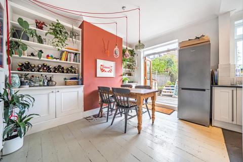 34 Eswyn Road, London, SW17 8TP