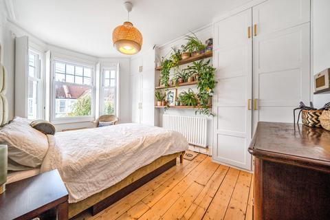 34 Eswyn Road, London, SW17 8TP