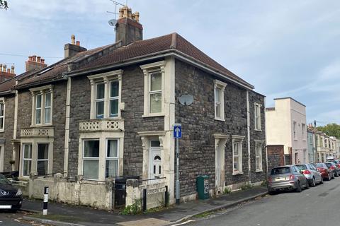 5 bedroom end of terrace house for sale - 113 Beaufort Road, St. George, Bristol, Bristol BS5 8EG