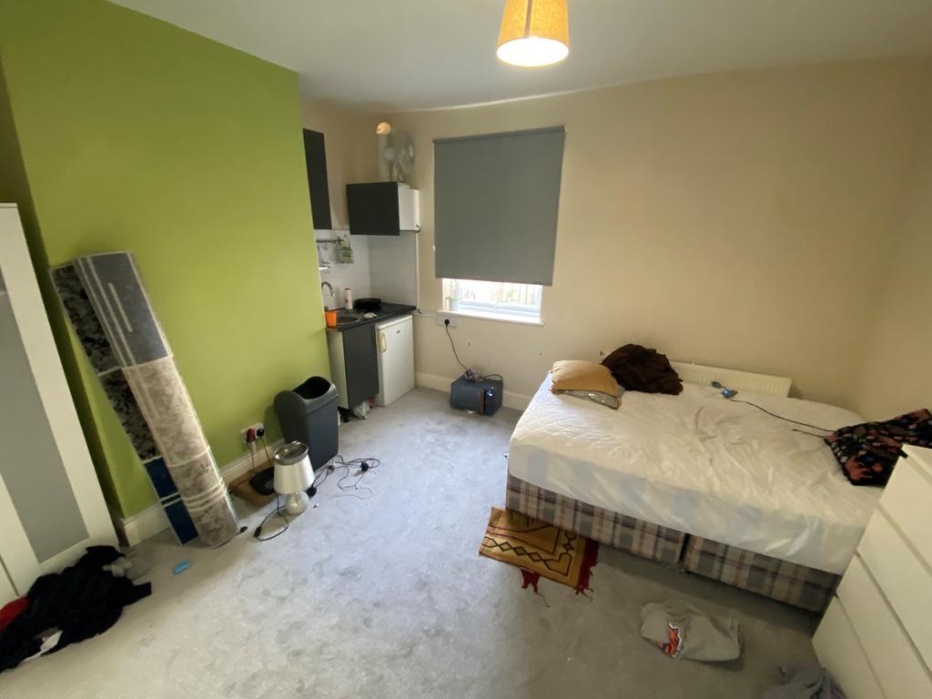 Bedroom 4 T202310231137.jpg