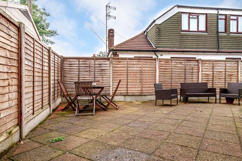 3 bedroom end of terrace house for sale - Saville Crescent, Ashford, TW15
