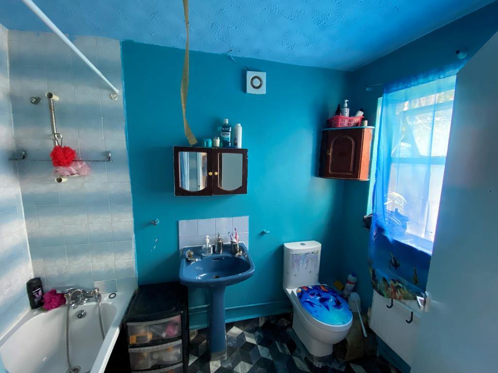 Bathroom T202308301100.jpg