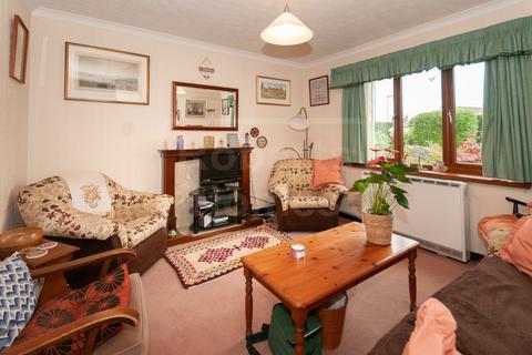 4 bedroom detached house for sale - Tawe Park, Ystradgynlais, Swansea, West Glamorgan