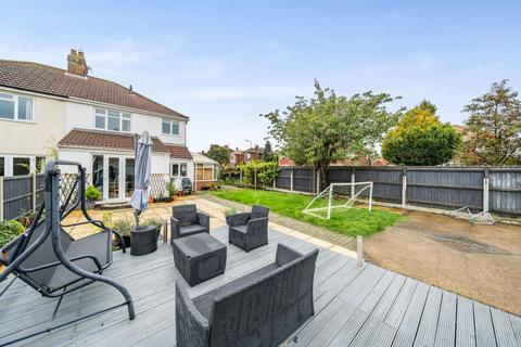 120 Gloucester Avenue, Grimsby, DN34 5BT