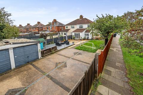 120 Gloucester Avenue, Grimsby, DN34 5BT