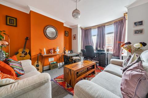 120 Gloucester Avenue, Grimsby, DN34 5BT