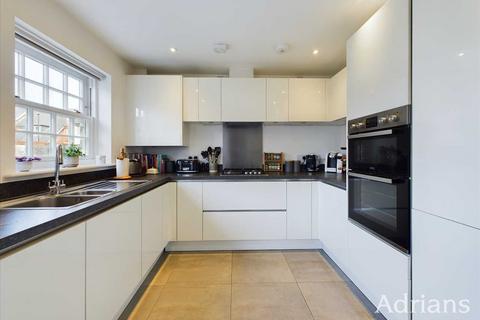 3 bedroom semi-detached house for sale - Wood Street, Chelmsford