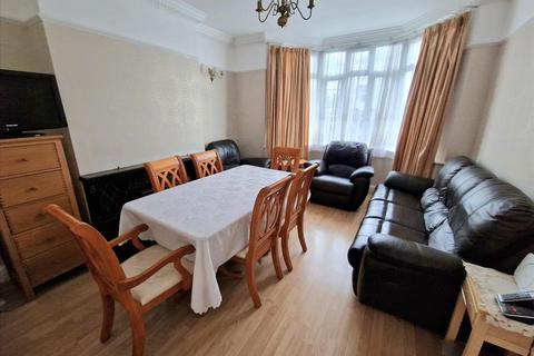 163 Bellingham Road, London, SE6 1EQ