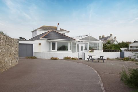 3 bedroom property for sale, Cobo Coast Road, Castel, Guernsey, GY5