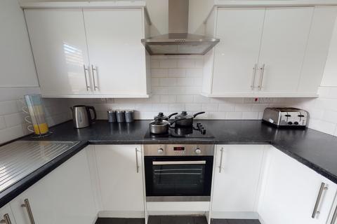 5 bedroom terraced house to rent, Wellington Road, Wavertree L15