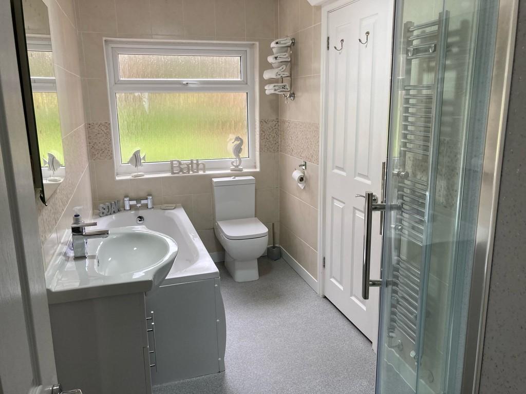 Bathroom LK