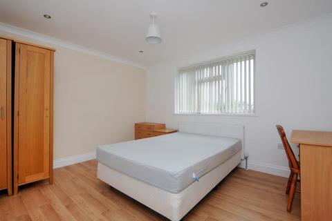 8 bedroom semi-detached house to rent, HMO Ready 8 Sharers,  Headington,  OX3