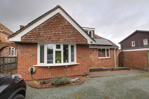 4 bedroom chalet to rent, Denmead, Waterlooville