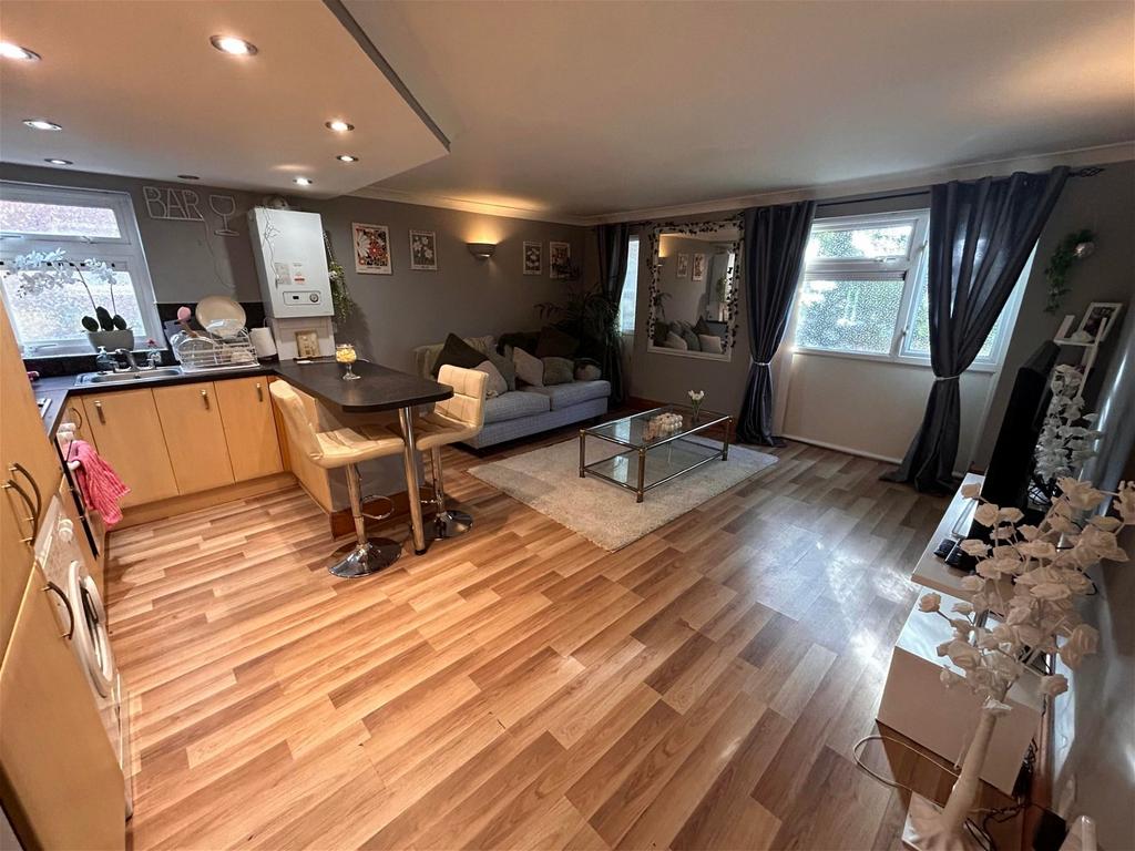 Whitburn, Skelmersdale WN8 1 bed flat to rent £600 pcm (£138 pw)