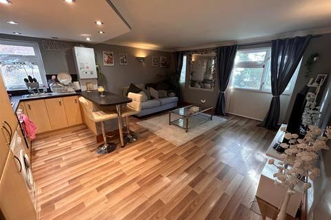 1 bedroom flat to rent, Whitburn, Skelmersdale WN8