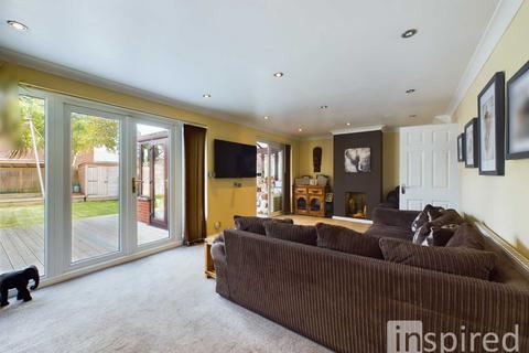 14 Albion Place, Rushden, NN10 0RF