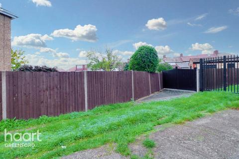 25 Cedar Grove, Southall, UB1 2XD