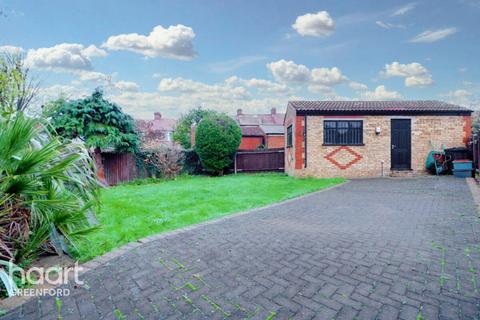 25 Cedar Grove, Southall, UB1 2XD