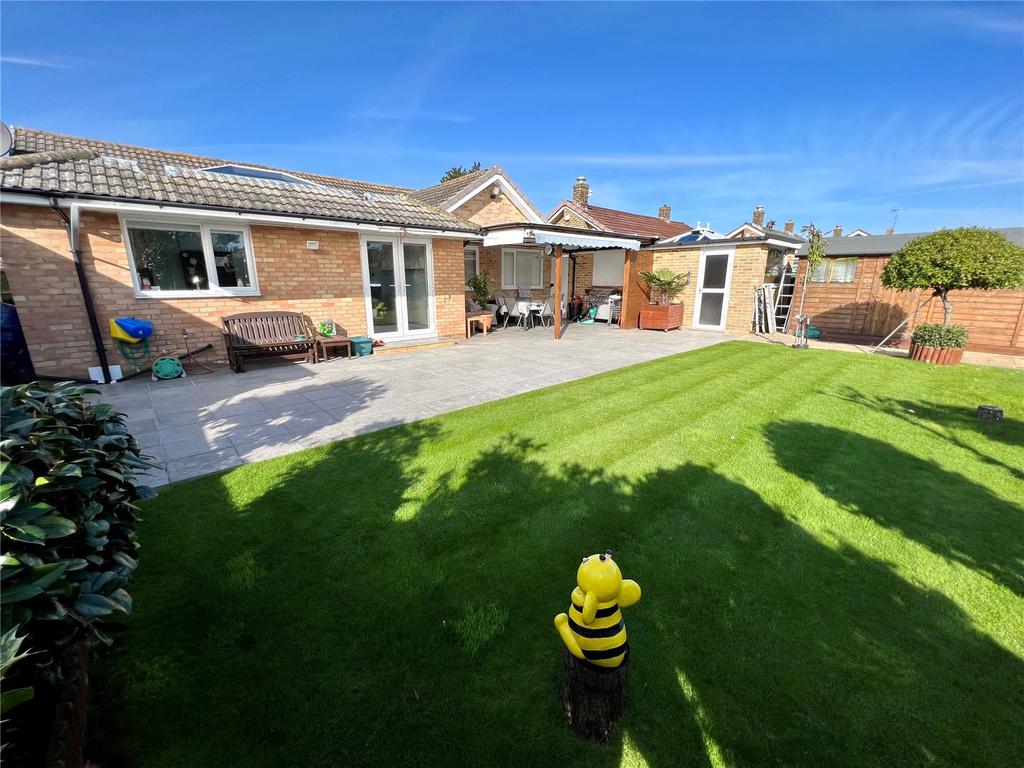 Nada Road, Highcliffe, Christchurch, Dorset, BH23 3 bed bungalow for