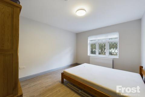 5 bedroom house to rent, Fordbridge Road, Ashford, Surrey, TW15
