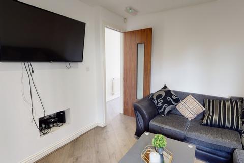 5 bedroom end of terrace house to rent, Halsbury Road, Liverpool L6