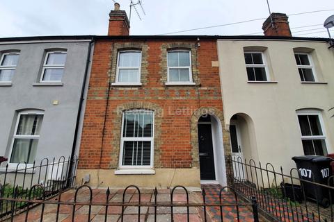 4 bedroom terraced house to rent, De Beauvoir Road, Reading