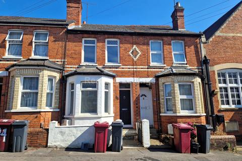 3 bedroom terraced house to rent, Amherst Road, Reading