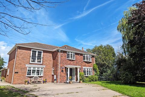 6 bedroom country house for sale - Goldcliff Road, Newport, NP18