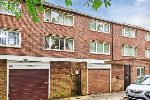 5 bedroom terraced house for sale, North Drive, Furzedown, SW16