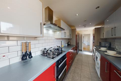 6 bedroom terraced house to rent, Thornycroft Rd, Wavertree L15