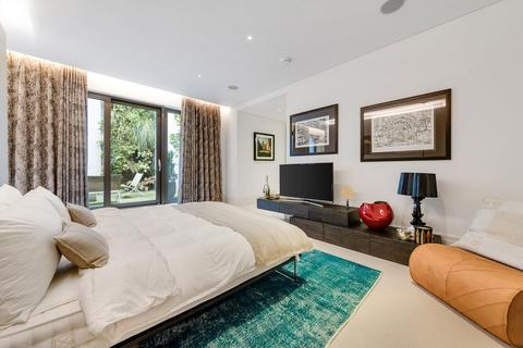 4 bedroom flat to rent, Chelsea Manor Street, London, SW3