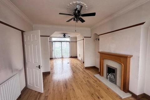 3 bedroom terraced house for sale, Barbara Avenue, Leicester, Leicestershire, LE5