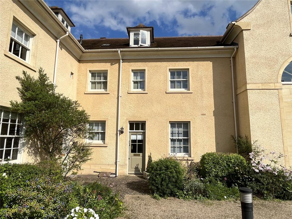 The Stables, Lechlade, Gloucestershire, GL7 4 bed terraced house for