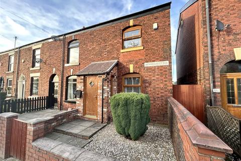 2 bedroom end of terrace house for sale, Newmarket Road, Ashton-under-Lyne, Greater Manchester, OL7