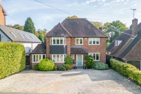 5 bedroom detached house for sale, A 5 Bed Detached on Richmond Road, Sutton Coldfield, B73 6BJ