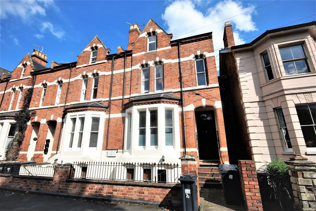 7 Milverton Terrace, Leamington Spa, Warwickshire, CV32 2 bed apartment