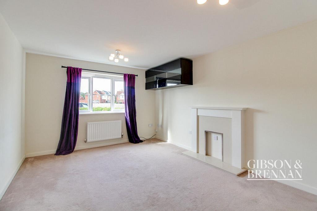 Montague Street, Basildon, SS14 4 bed semidetached house for sale £