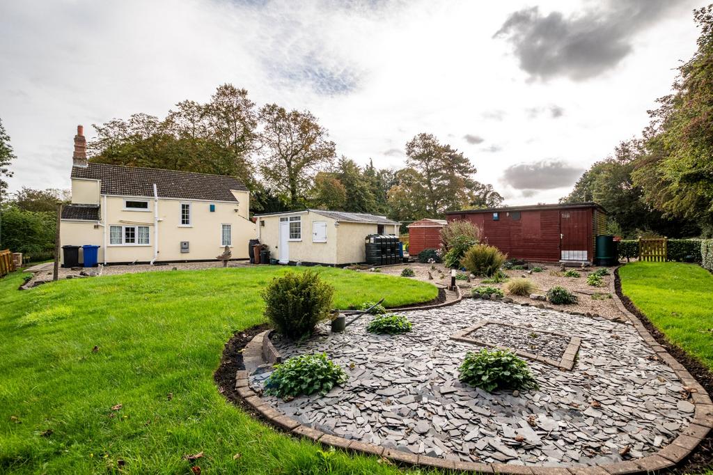 Old Main Road, Irby Upon Humber... 3 bed detached house for sale £335,000