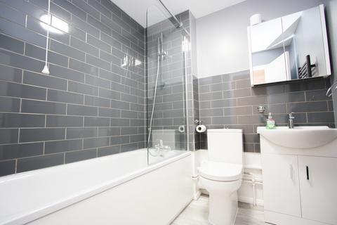 1 bedroom flat for sale, Streamside Close, N9