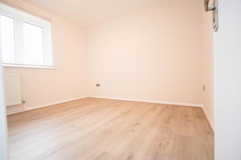 1 bedroom flat for sale, Streamside Close, N9