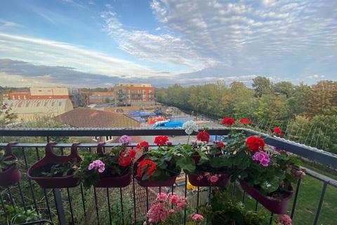 undefined, London, Middlesex, UB2