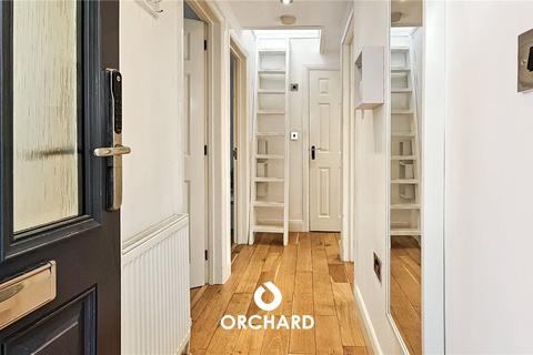 8a Peachey Close, Uxbridge, UB8 3SZ