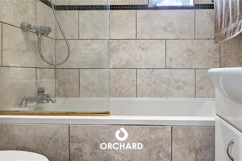 8a Peachey Close, Uxbridge, UB8 3SZ