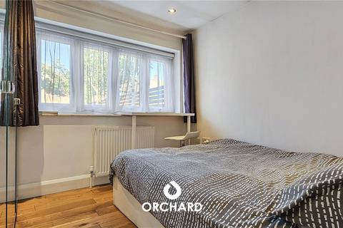 8a Peachey Close, Uxbridge, UB8 3SZ