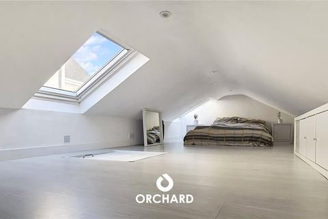 8a Peachey Close, Uxbridge, UB8 3SZ